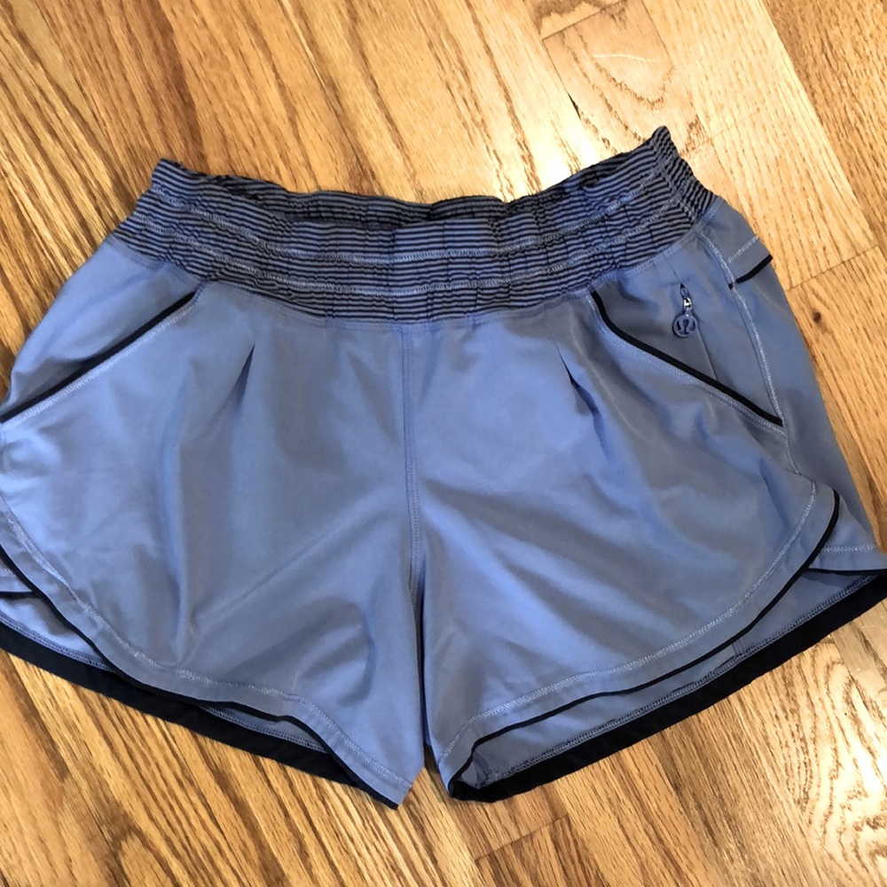Lululemon pleated run short - size 6